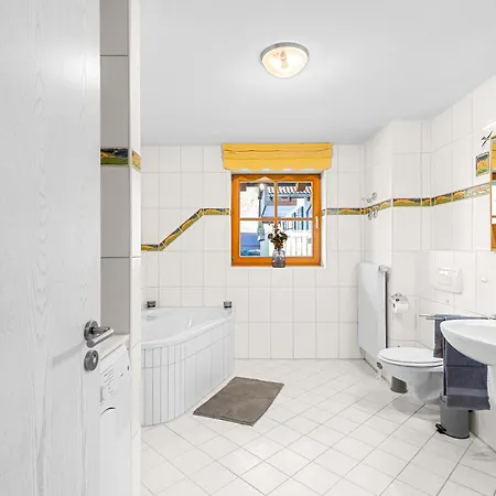 Wolke 7 - Traumhafter Bergblick Mit Stil - Garage Apartment